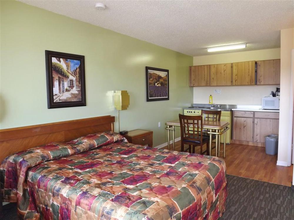 Canadas Best Value Inn Whitecourt Bilik gambar