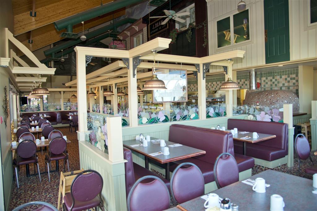 Canadas Best Value Inn Whitecourt Restoran gambar
